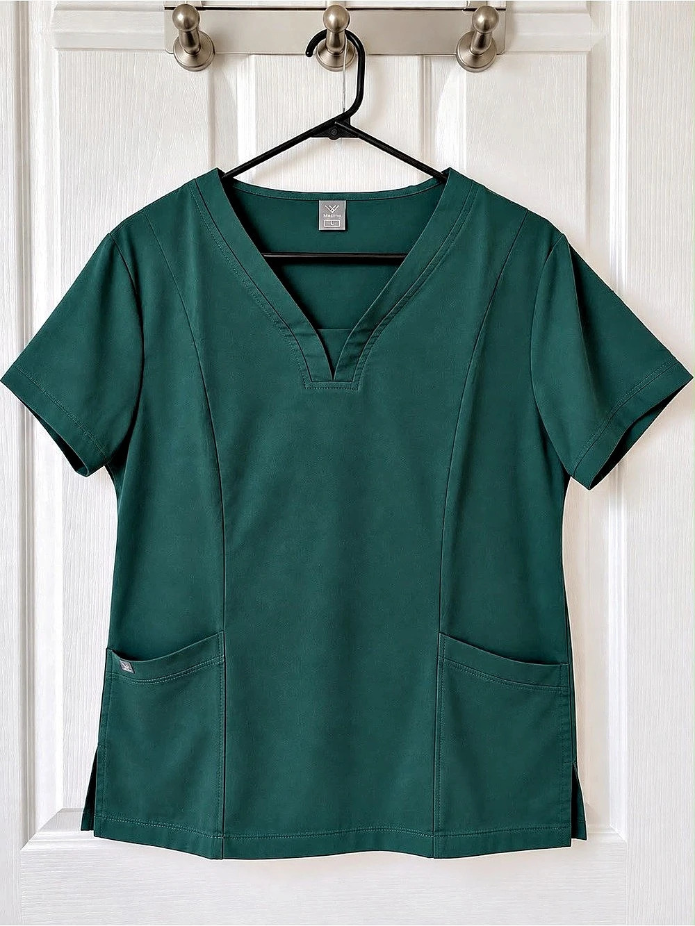 Women's Scrub Set in Green Like New - Picture 4 of 7
